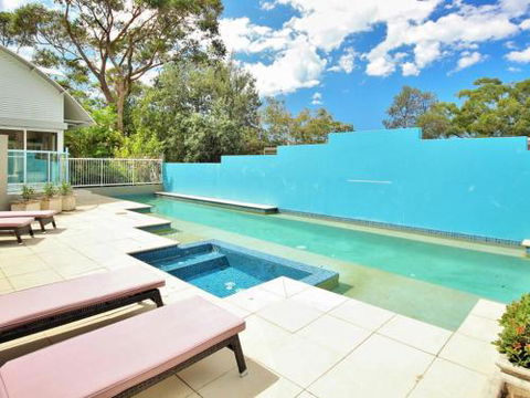 Beachdaze At Hyams 4pm Check Out Sundays - Accommodation Cairns 0