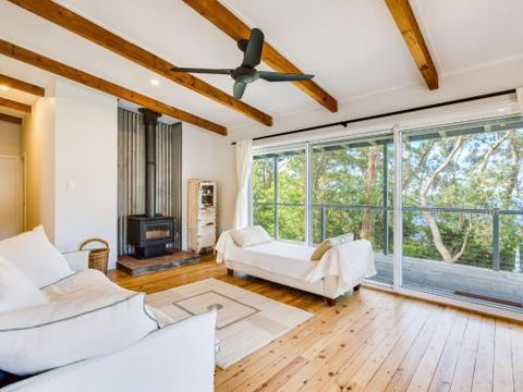 Newtown At The Beach 4pm Check Out Sundays - Accommodation Cairns 5