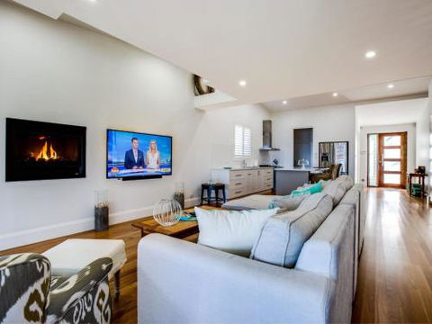 Majestic On Palm Beach Full House 4pm Check Out Sundays - Accommodation Cairns 6