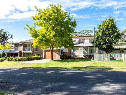 Majestic On Palm Beach Full House 4pm Check Out Sundays - Accommodation Cairns 1