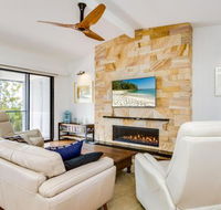 Kickenbach at Hyams Beach 4pm Check Out Sundays - Accommodation Cairns