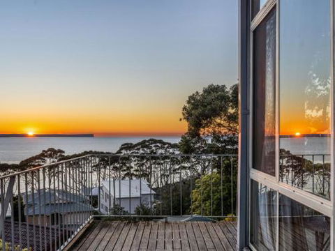 Sea Point At Hyams Beach 4pm Check Out Sundays - Accommodation Cairns 4