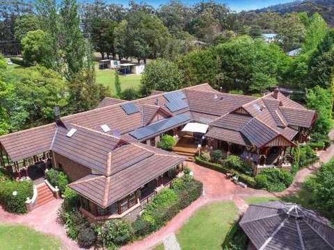 THE ELMS Berry Berry & Surrounds 4pm Check Out Sundays - Accommodation Cairns 4