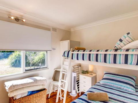 The Shack At Palm Beach 4pm Check Out Sundays - Accommodation Cairns 4