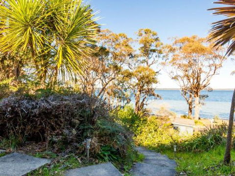 The Shack At Palm Beach 4pm Check Out Sundays - Accommodation Cairns 5