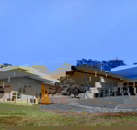 Archella 2 - Beautifully appointed close to golf course  play ground - Accommodation Cairns