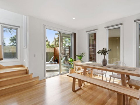 NORMANBY Coastal FREE WIFI & NETFLIX - Accommodation Cairns 1