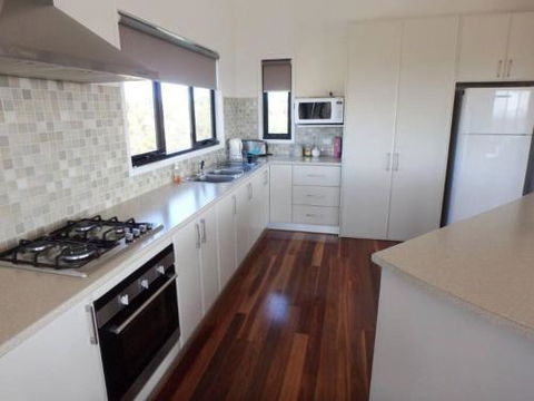 37 Oceanview Parade Sandy Point - Accommodation Cairns 3