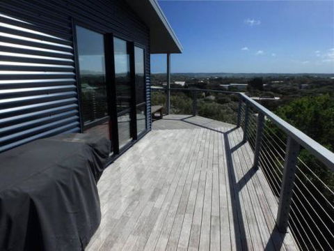 37 Oceanview Parade Sandy Point - Accommodation Cairns 0