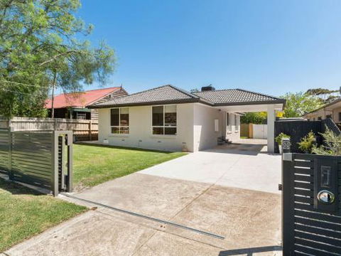 Rosebud Family Escape On Laurens - Accommodation Cairns 6