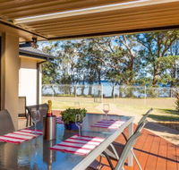 Loralyn in Sanctuary Point 4pm Check Out Sundays - Accommodation Cairns