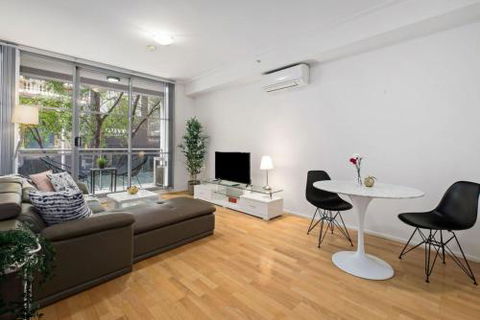 A Bright & Stylish Studio Next To Darling Harbour - Accommodation Cairns 4