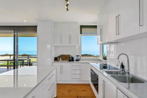 Coastal Point Aldinga Beach - Accommodation Cairns 2