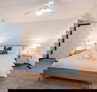 Comfortable Living Space Close to Foreshore  Cbd - Accommodation Cairns