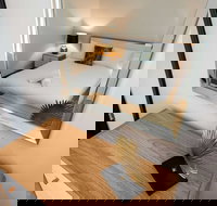 Peaceful South Perth Home near Perth Center - Accommodation Cairns