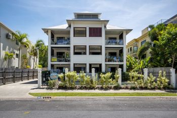 Oceansprey Beachfront Apartments - Accommodation Cairns 0