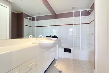 Best View Apartment In Southbank - Accommodation Cairns 1