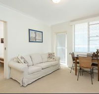 Comfy Convenience in Centennial Park