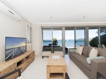 Soldiers Point Road 2 163 Seaside Splendour - Accommodation Cairns 2