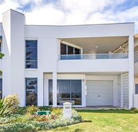 Silver Lining - Accommodation Cairns