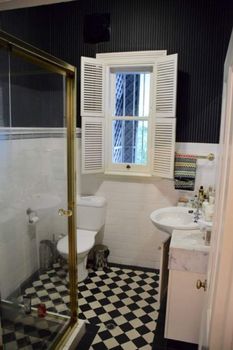 Expansive French Style Apartment H343 - Accommodation Cairns 3