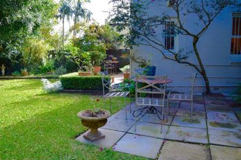 Expansive French Style Apartment H343 - Accommodation Cairns 5