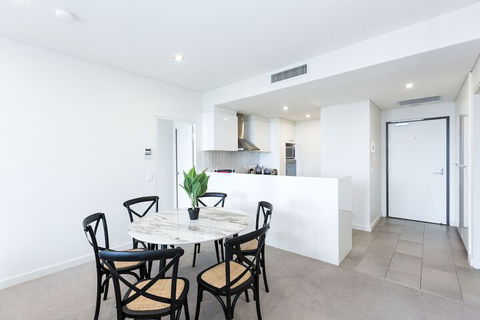 Trendy Self Contained City Apartment - Accommodation Cairns 4