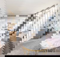 2bed Apartment Modern Home for 4 at Chatswood