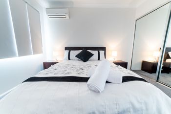 1 Bedroom Gold Coast Beachside Apt W AC + Parking - Accommodation Cairns 0