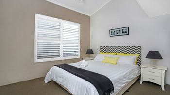 The Apartment Service ALEXA - Accommodation Cairns 2