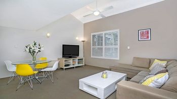 The Apartment Service ALEXA - Accommodation Cairns 5