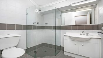The Apartment Service ALEXA - Accommodation Cairns 3
