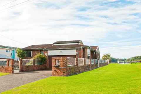 HAIS18G Riverside Delight - Accommodation Cairns 1