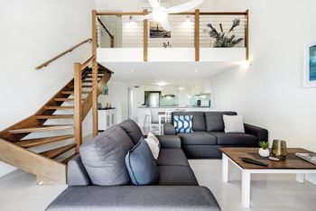 Beachside Escape In Stunning Surfers Paradise - Accommodation Cairns 0