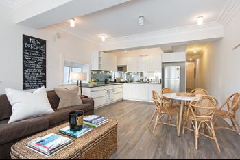 Bondi Beach Waterfront - Accommodation Cairns 0