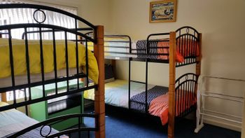 Redrocks Retreat - Accommodation Cairns 4