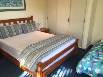 Redrocks Retreat - Accommodation Cairns 5