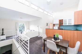 2 Bedroom Balcony Terrace Near Kings Cross - Accommodation Cairns 0
