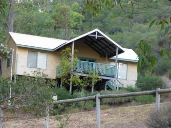 Nannup Valley Chalets - Accommodation Cairns 2