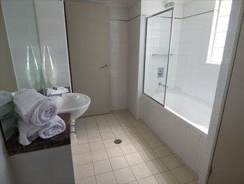 The Apartment Service L1101 - Accommodation Cairns 2