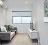 Open  Flowy 1 Bedroom Apartment in Chadstone - Accommodation Cairns