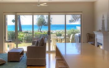 Noraville On The Beach - Accommodation Cairns 2