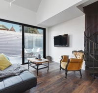 Architects Urban Retreat in Malvern - Accommodation Cairns
