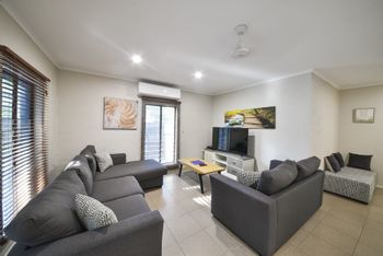 Seaclusion - Accommodation Cairns 1