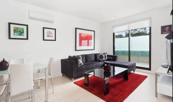Smart Modern In St. Kilda - Accommodation Cairns 1