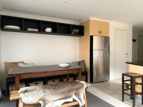 Reindeer 6 - Accommodation Cairns 6