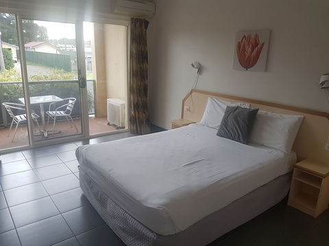 Jopen Cafe & Motel - Accommodation Cairns 4