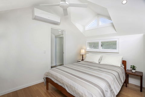Private Garden Apartment Minutes Walk To Station NBN01 - Accommodation Cairns 2