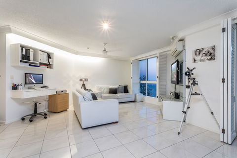 Penthouse On Suttons - Accommodation Cairns 5