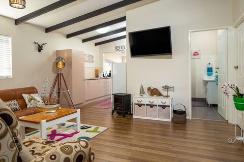 Magical Tomakin Getaway - Accommodation Cairns 4